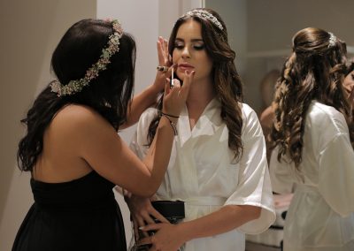 Vorbereitung und Make-Up für die Hochzeit