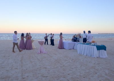 Cocktailempfang am Strand in Punta Cana, Dominikanische Republik